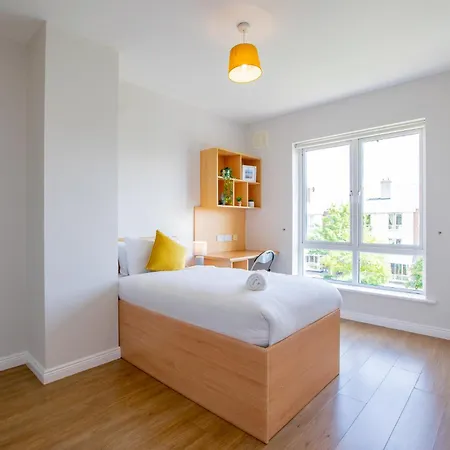 Vakantiehuis 54 - Spacious Townhouse By Shortstays Galway