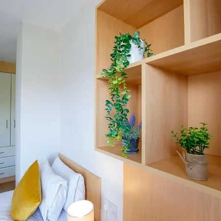 54 - Spacious Townhouse By Shortstays Vakantiehuis *