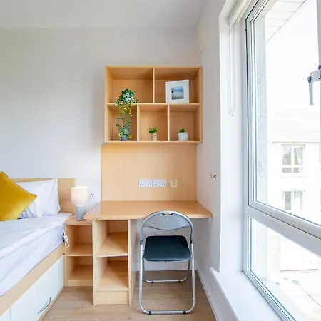 54 - Spacious Townhouse By Shortstays Голуэй