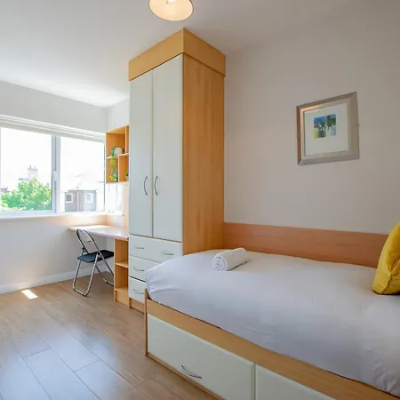 54 - Spacious Townhouse By Shortstays - Parking Galway
