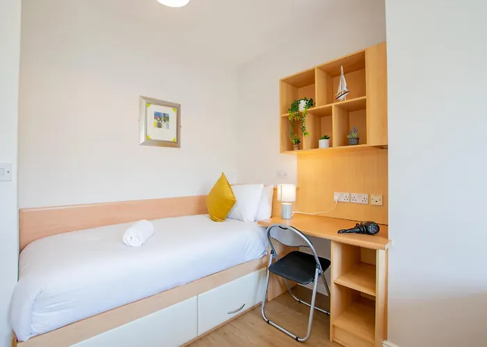 54 - Spacious Townhouse By Shortstays בית נופש גלוואיי
