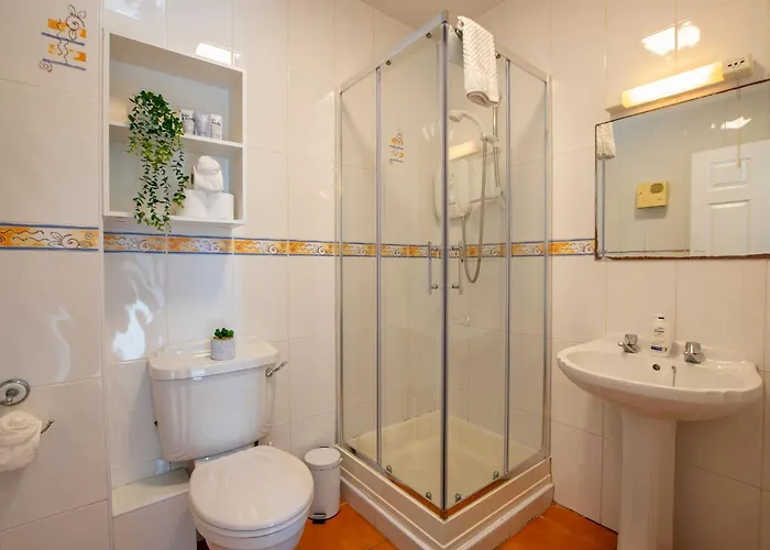 בית נופש 54 - Spacious Townhouse By Shortstays